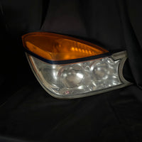 02 Buick Rendezvous Head lamp Right side