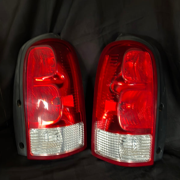 08 Uplander Tail lamp set